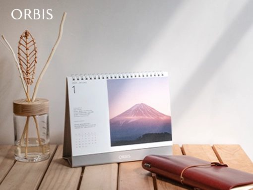 ORBIS | 年度禮贈品三角桌曆